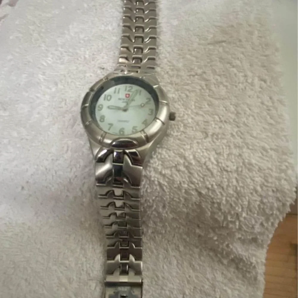 Young Man's Swiss Army Watch - Picture 2 of 3